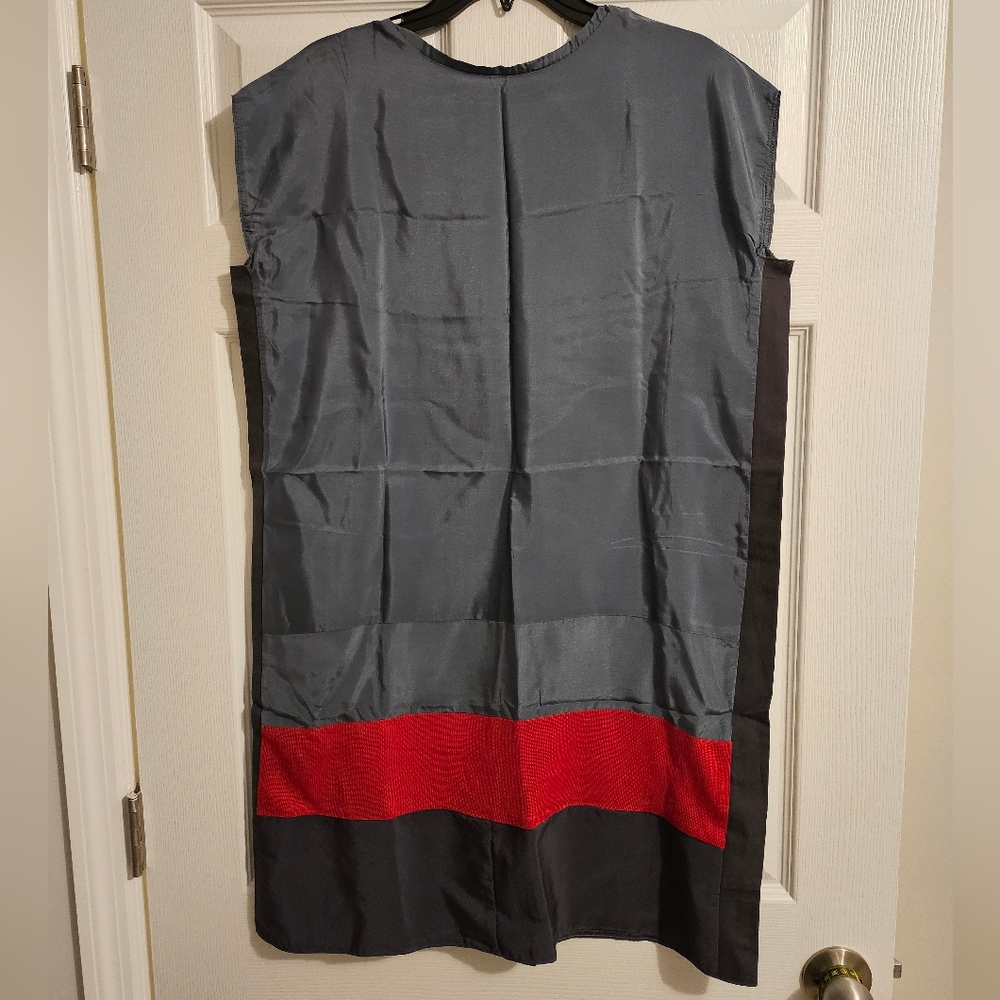 NWOT Colorbock gray dress  👗